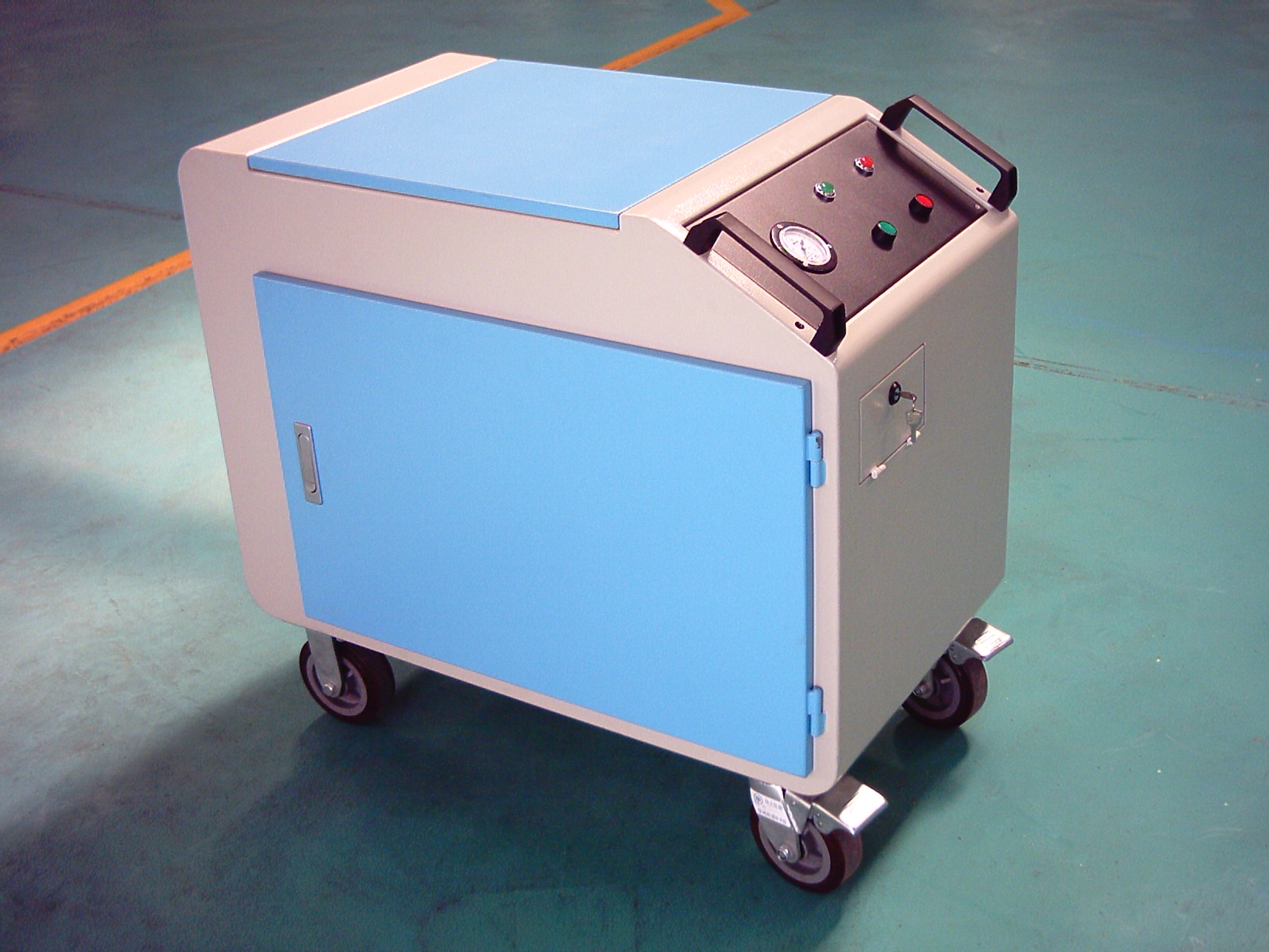 （封3-4）箱式移動濾油機LYC-C系列
